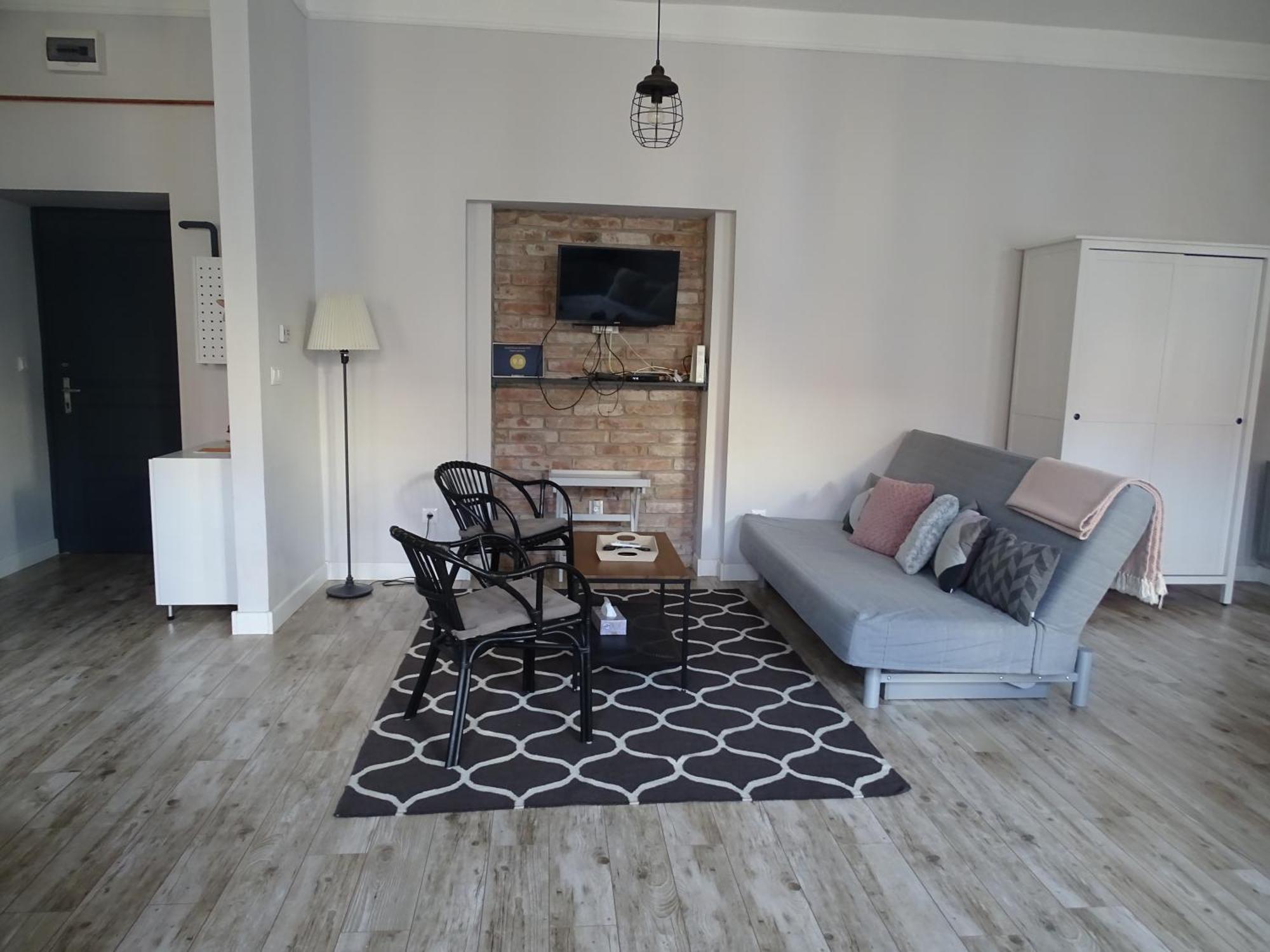 Ovaros Apartman Veszprém Exteriör bild