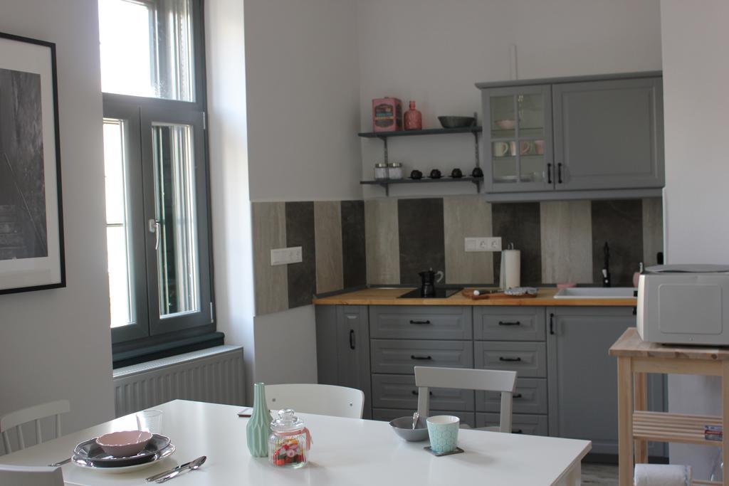 Ovaros Apartman Veszprém Exteriör bild